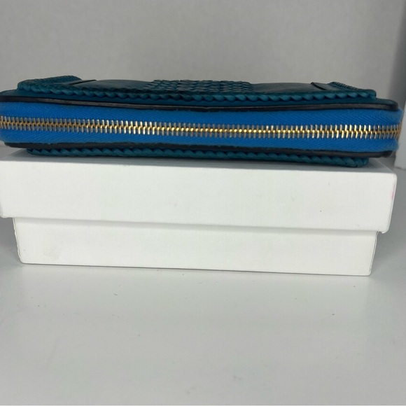 💙Gucci Blue Leather Braided Bamboo Long Wallet w/ Zipper Charm 💙 - Picture 3 of 8